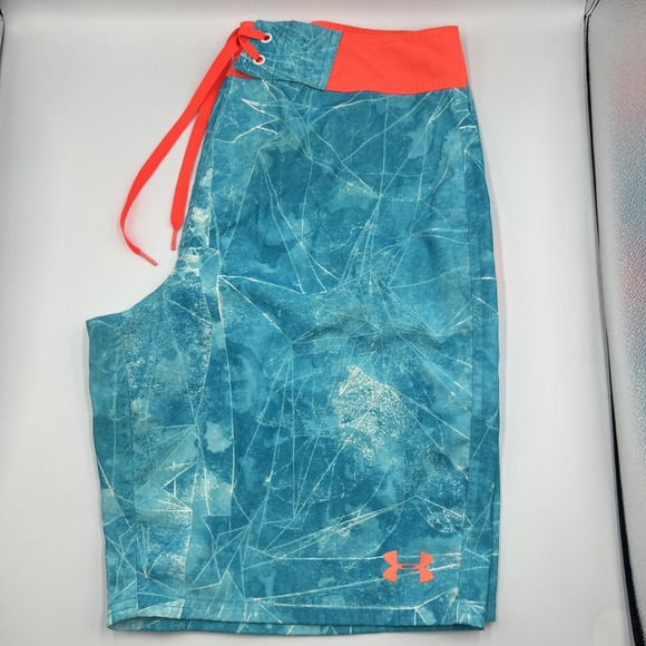 Under Armour HeatGear 9.5" Inseam Mens‎ Blue And Pink Swimming Trunks Size 33 - Picture 1 of 9